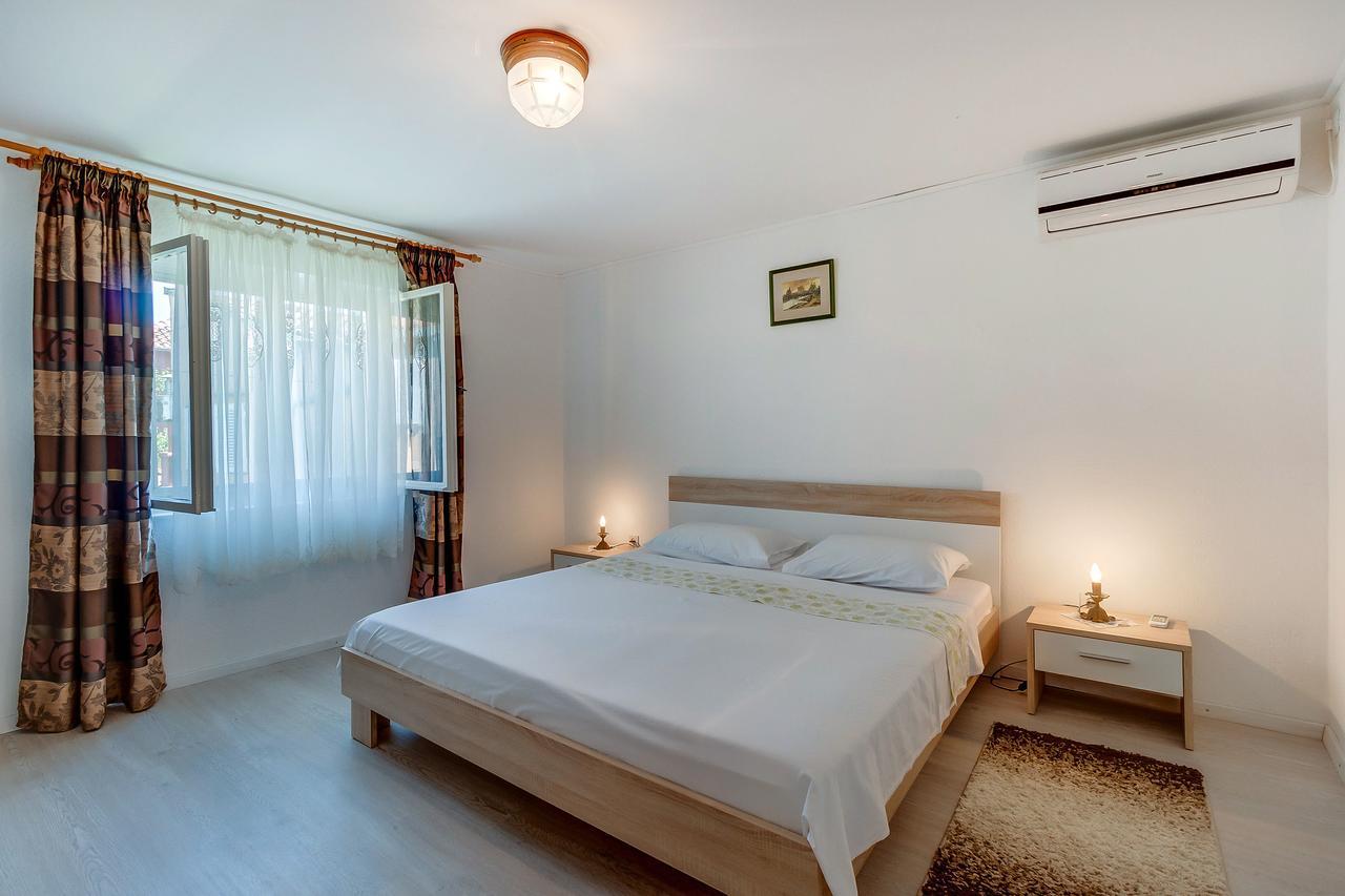 Apartments Ivna Veli Lošinj Exterior foto